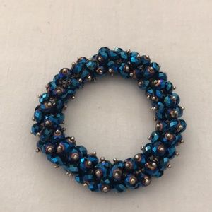 Stretchy blue iridescent bracelet